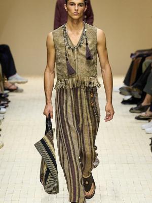 Коллекция Emporio Armani Menswear весна-лето 2026 (107887-emporio- armani-ss-08.jpg)